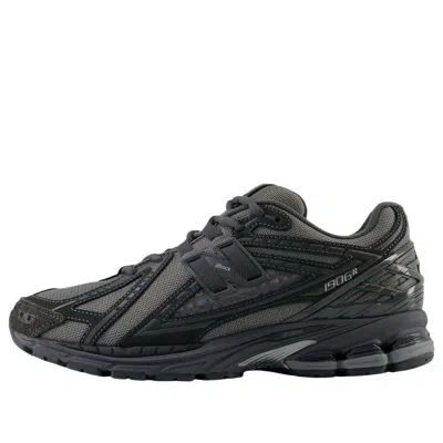 New Balance 1906r 'greyscale' In Black