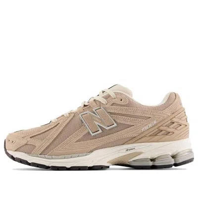 New Balance 1906r In Beige