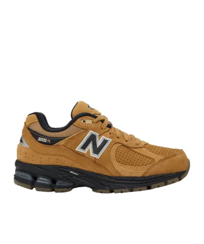 New Balance 2002 Sneakers Mit Logo-patch In Brown