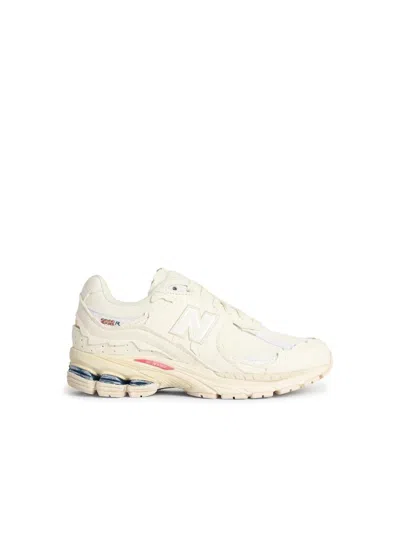 New Balance '2002 R' Ivory Fabric Sneakers In White