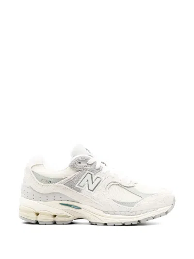 New Balance 2002 R Logo Appliqué Lifestyle Sneakers In White