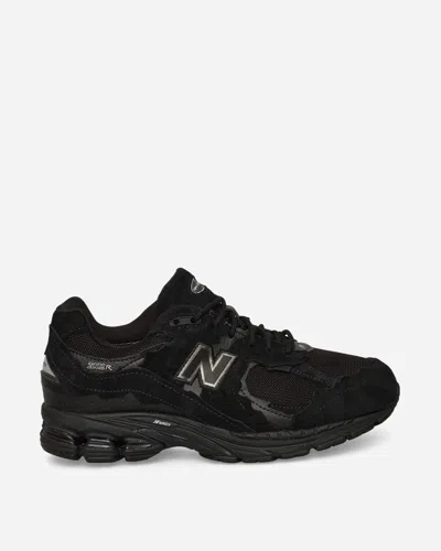 New Balance 2002dx Protection Pack Sneakers In Black