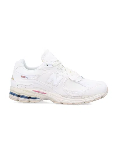 New Balance 2002r Protection Pack Sneakers In White