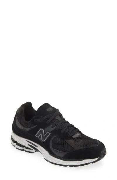 New Balance Mens Black White 2002 Logo-patch Suede And Mesh Low-top Trainers
