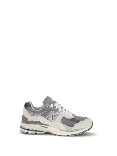 NEW BALANCE 2002R SNEAKERS