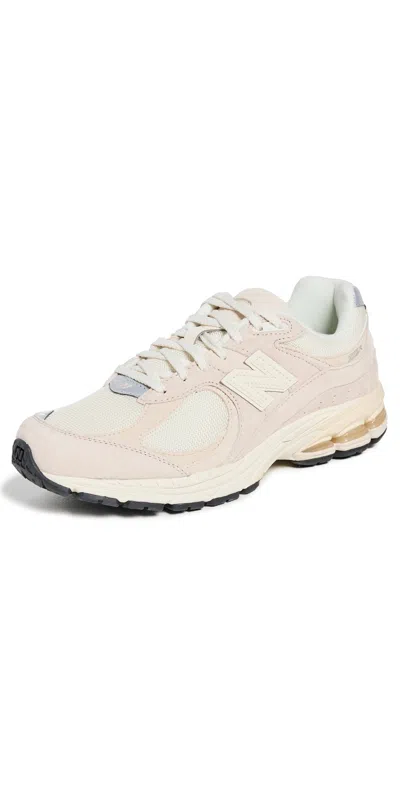 NEW BALANCE 2002R UNISEX SNEAKERS BEIGE BEIGE