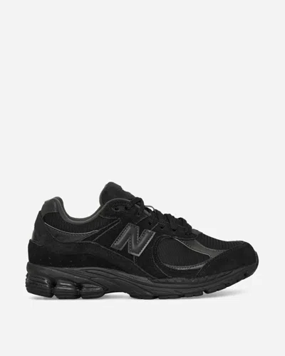 New Balance 2002r Trainers In Black