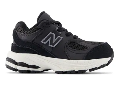 Pre-owned New Balance 2002r Sneakers In Black/phantom