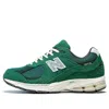 New Balance Men's 2002r