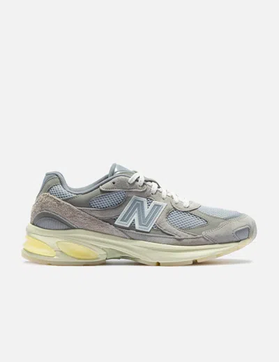 NEW BALANCE 2010