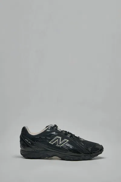 New Balance 204l Low-profile Running Sneaker In Black