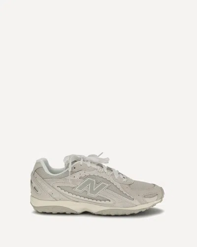 New Balance 204l Multi-layer Logo Sneakers In Gray