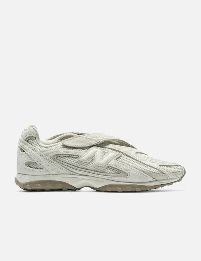 New Balance 204v In White