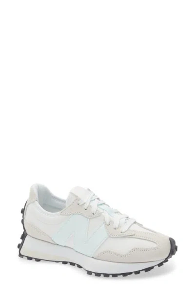 New Balance 327 Sneaker In White