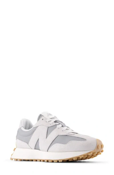 New Balance 327 Sneaker In White