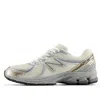 New Balance 860v2
