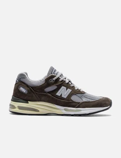 New Balance Sneaker U991bg2 Brown In Black