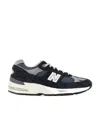 New Balance 991v2 Sneakers With Mesh Panels And Reflective Accents In Black