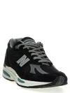 New Balance Black And Grey Suede-mesh Sneakers With Cushioned Sole In Black