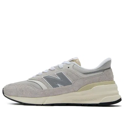 New Balance Gender Inclusive 997r Trainer In Sea Salt/ Linen