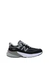 New Balance Black Low Top Sneakers With Logo Detail In Suede And Tech Fabric Woman