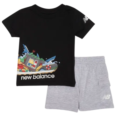 NEW BALANCE BOYS INFANT NEW BALANCE NEW BALANCE 574 SHARK T-SHIRT AND CARGO SHORTS SET