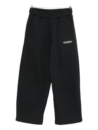 New Balance Elastic-waistband Logo Sweatpants In Black
