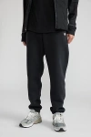 New Balance Fleece Jogger Pant In Black, Men's At Urban Outfitters