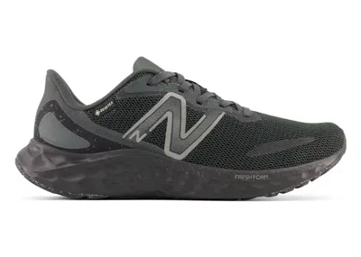 Pre-owned New Balance Fresh Foam Arishi V4 Goretex (women's) Sneakers In Black