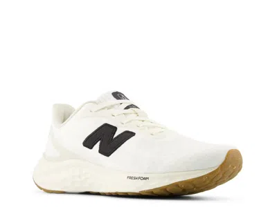 New Balance Fresh Foam Arishi V4 Running Shoe In White