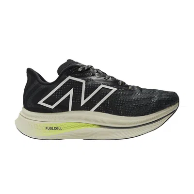 Pre-owned New Balance Fuelcell Supercomp Trainer V2 2e Wide 'black Thirty Watt'