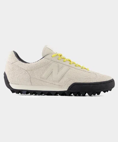 New Balance Mens Star Burst Sea Salt Gator Run Suede Trainers In White