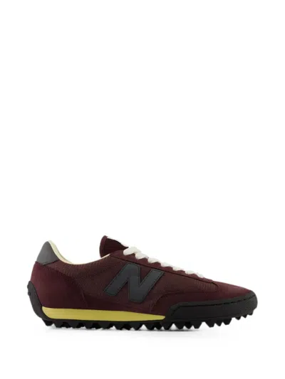 New Balance Gator Run Sneakers In Burgundy