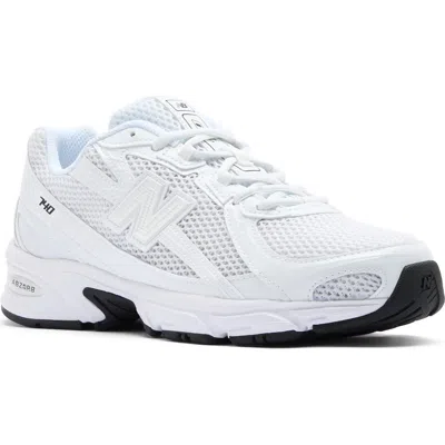 New Balance Gender Inclusive 740 Sneaker
