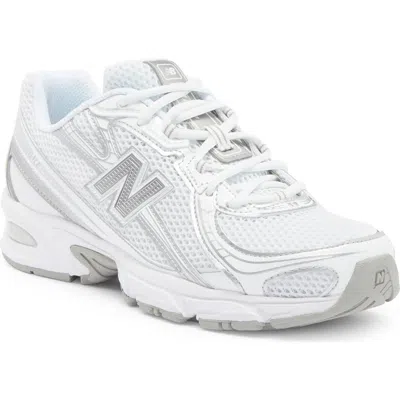 New Balance Gender Inclusive 740 Sneaker