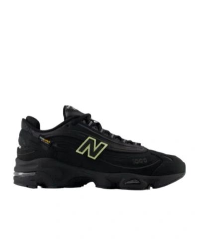 New Balance Laced Sneakers In Black