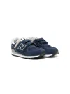 New Balance Logo-patch Sneakers In Blue