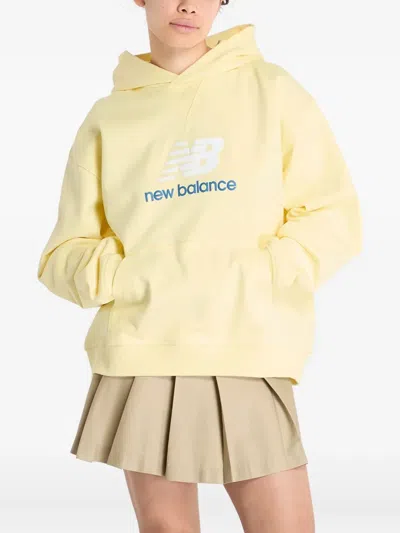 New Balance Logo-print Hoodie In Yellow