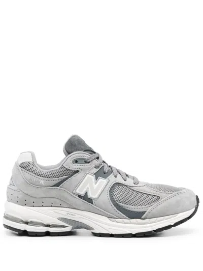 New Balance M2002 Sneakers