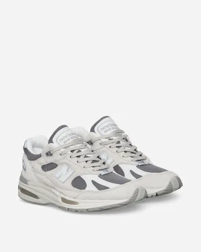 New Balance Made In Uk 991v2 Sneakers Nimbus Cloud / Silver