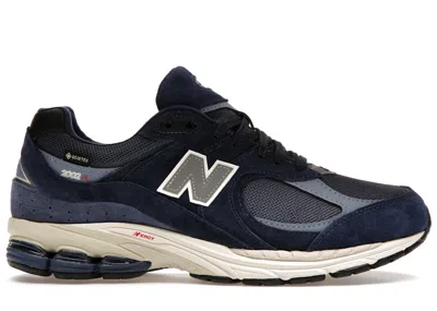 Pre-owned New Balance Men's  2002r Goretex Navy Sneakers In Nb Navy Blue/arctic Grey/vintage Indigo In Multi