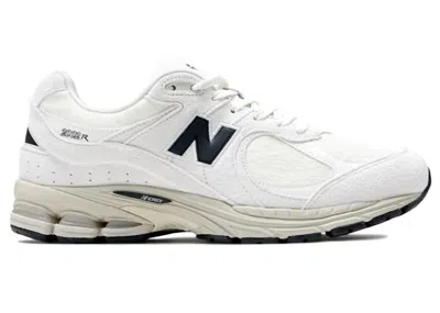 Pre-owned New Balance Men's  2002r Pack Sneakers In White/black In Multi