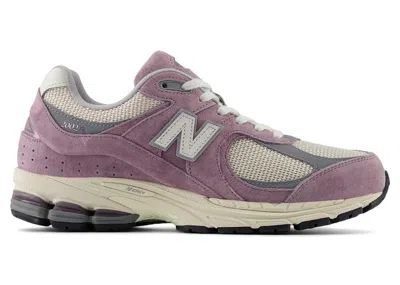 Pre-owned New Balance Men's  2002r Sneakers In Ice Wine/white