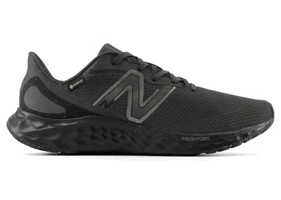 Pre-owned New Balance Men's  Fresh Foam Arishi V4 Goretex Sneakers In Black