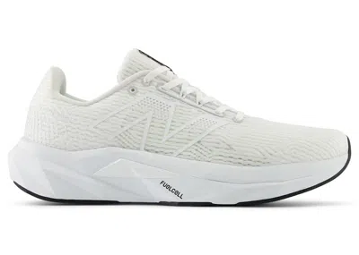 Pre-owned New Balance Men's  Fuelcell Propel V5 Sneakers In White/black