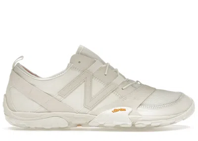 Pre-owned New Balance Men's  Mt10o Issey Miyake Sneakers In White