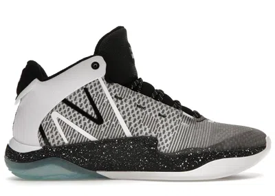 Pre-owned New Balance Men's  Two Wxy V2 Cookies And Cream Sneakers In White/black/metallic Gold