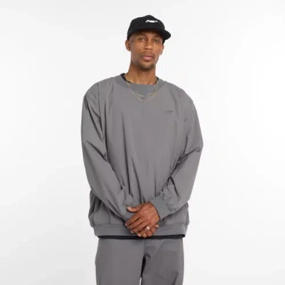 New Balance Men's Numeric Woven Crew Shirt In Gray