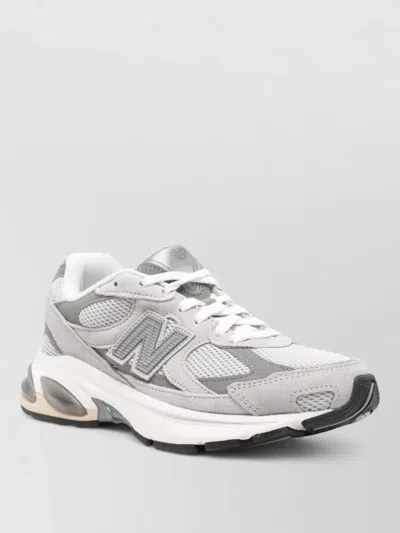 New Balance Mesh Panel Low Sneakers Round Toe In White