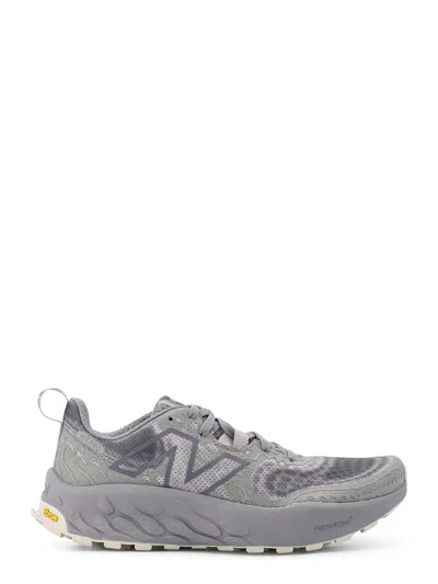 NEW BALANCE MESH SNEAKERS
